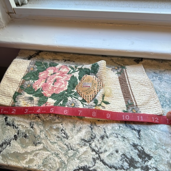 Lot of 4 Unused Vintage Dish Towels. 3 smaller ones & 1 Large Teddy Bear - Picture 10 of 11